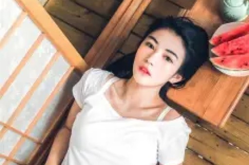 “211毕业当保安”本人已找到新工作曾陷“借母校引流”争议被约谈后遭开除仍视张雪峰为职业榜样